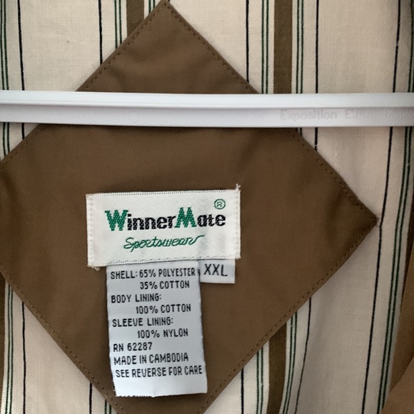 Tabasco label. XXL please read label for material.Breathable air for armpits - Picture 2 of 4